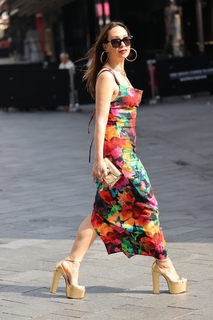Myleene Klass feet photo thumbnail