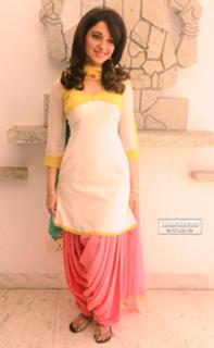 Tamannaah Bhatia feet photo thumbnail