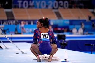 Simone Biles feet photo thumbnail