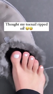 Jenna Ezarik feet photo thumbnail