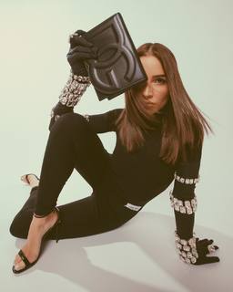 Olivia Culpo feet photo thumbnail