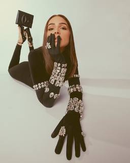 Olivia Culpo feet photo thumbnail