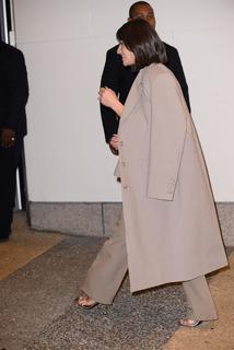 Lea Michele feet photo thumbnail