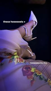 Kylie Jenner feet photo thumbnail