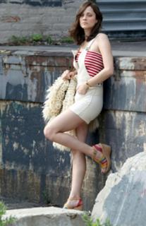 Marion Cotillard feet photo thumbnail