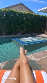 Josephine Skriver feet photo thumbnail