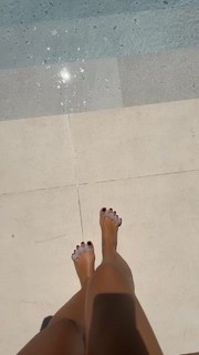 Cristina Pedroche feet photo thumbnail