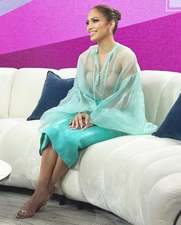 Jennifer Lopez feet photo thumbnail