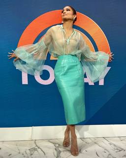 Jennifer Lopez feet photo thumbnail