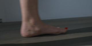Katherine Heigl feet photo 5