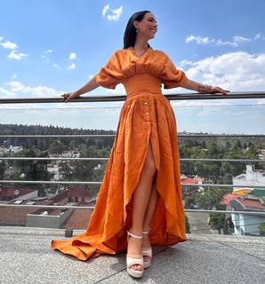 Claudia Lizaldi feet photo thumbnail