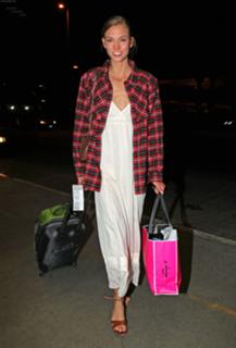 Karlie Kloss feet photo thumbnail