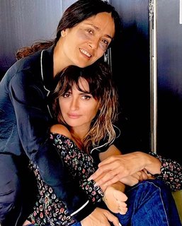 Salma Hayek feet photo thumbnail