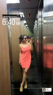 Anushka Sen feet photo thumbnail
