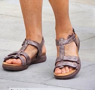 Kerstin Lindquist feet photo thumbnail