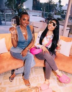 Nicki Minaj feet photo thumbnail