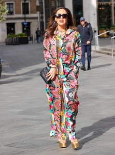 Myleene Klass feet photo thumbnail