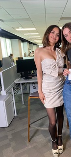 Erin Lim feet photo thumbnail