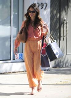 Jordana Brewster feet photo thumbnail
