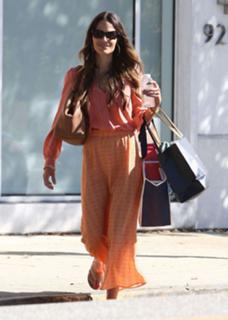 Jordana Brewster feet photo thumbnail