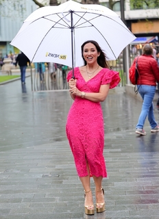 Myleene Klass feet photo thumbnail