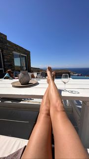 Athina Oikonomakou feet photo thumbnail