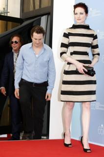 Evan Rachel Wood feet photo thumbnail