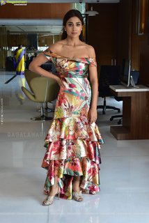 Shriya Saran feet photo thumbnail