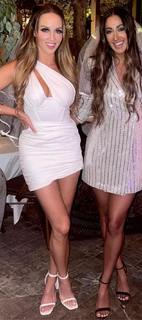 Chelsea Green feet photo thumbnail