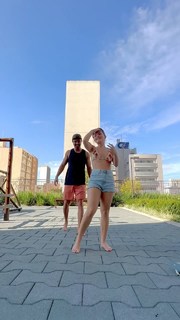 Larissa Manoela feet photo thumbnail