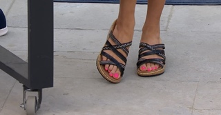 Courtney Khondabi feet photo thumbnail