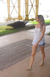 Gisele Bündchen feet photo thumbnail