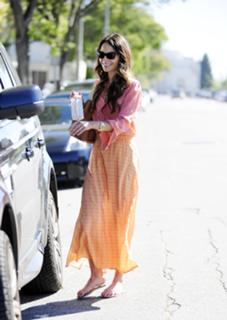 Jordana Brewster feet photo thumbnail