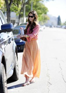 Jordana Brewster feet photo thumbnail