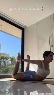 Jade Picon feet photo thumbnail