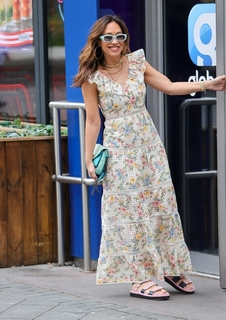 Myleene Klass feet photo thumbnail