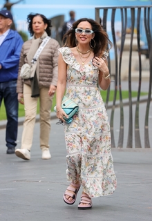 Myleene Klass feet photo thumbnail