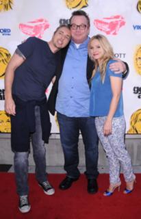Kristen Bell feet photo thumbnail