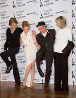 Kylie Minogue feet photo thumbnail
