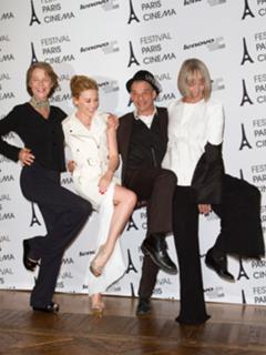 Kylie Minogue feet photo thumbnail