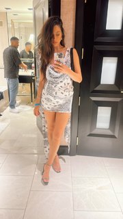 Shay Mitchell feet photo thumbnail