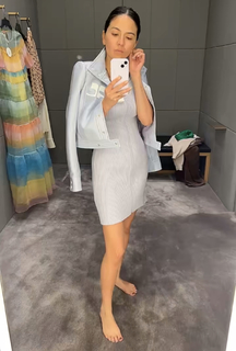 Erin Lim feet photo thumbnail