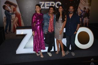 Anushka Sharma feet photo thumbnail