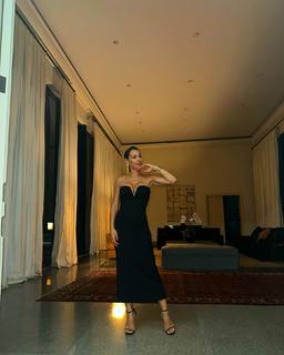 Carolina Ardohain feet photo thumbnail