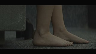 Lizzy Caplan feet photo 5