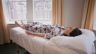 Alexandra Daddario feet photo thumbnail