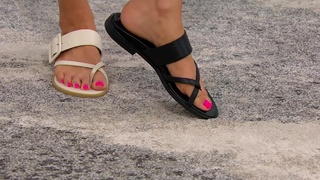 Courtney Khondabi feet photo thumbnail