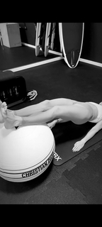 Federica Fontana feet photo thumbnail