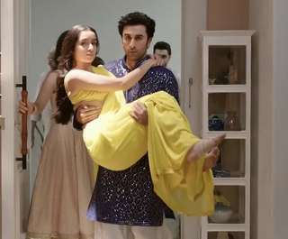 Shraddha Kapoor feet photo thumbnail