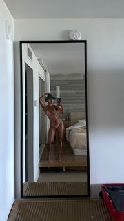 Karrueche Tran feet photo thumbnail